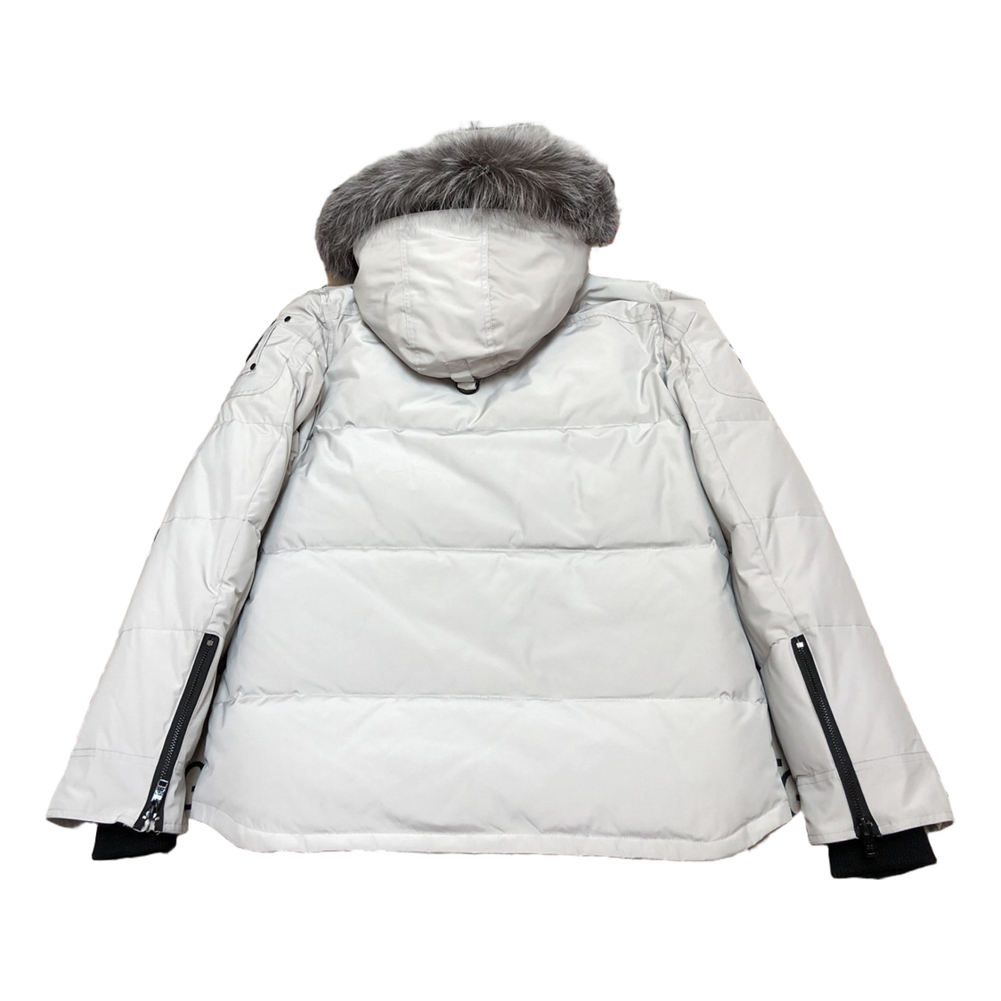 Moose Knuckles Fur-Trim Hooded Puffer Jacket with Four Pockets